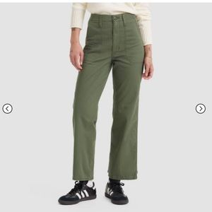 Levi's® Women's High-Rise Wedgie Straight Cropped Jeans